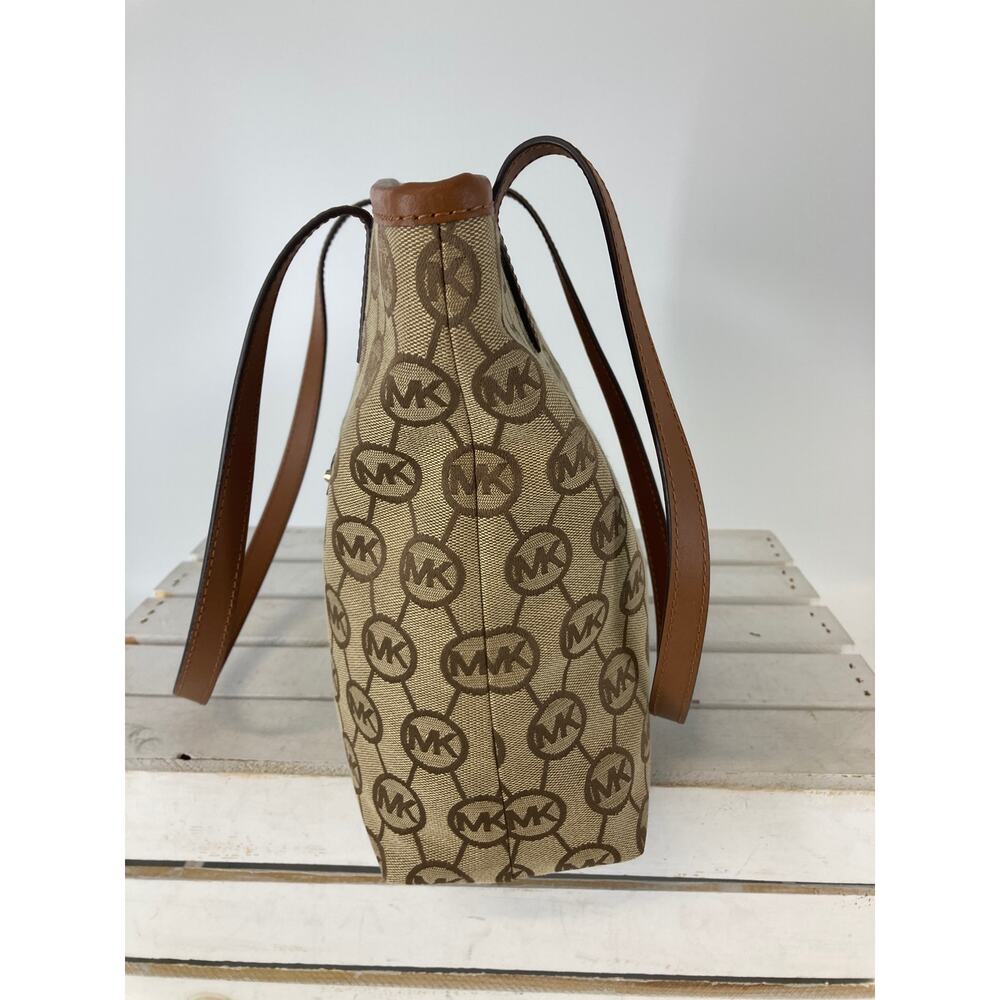 Michael Kors, Nwt Large Canvas Signature Print Sh… - image 4